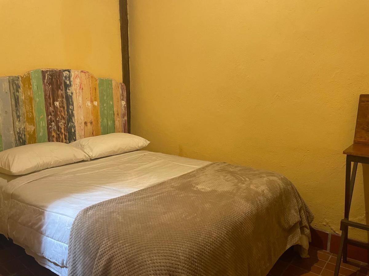 Hostal Casa Astromelia Bogotá Eksteriør bilde