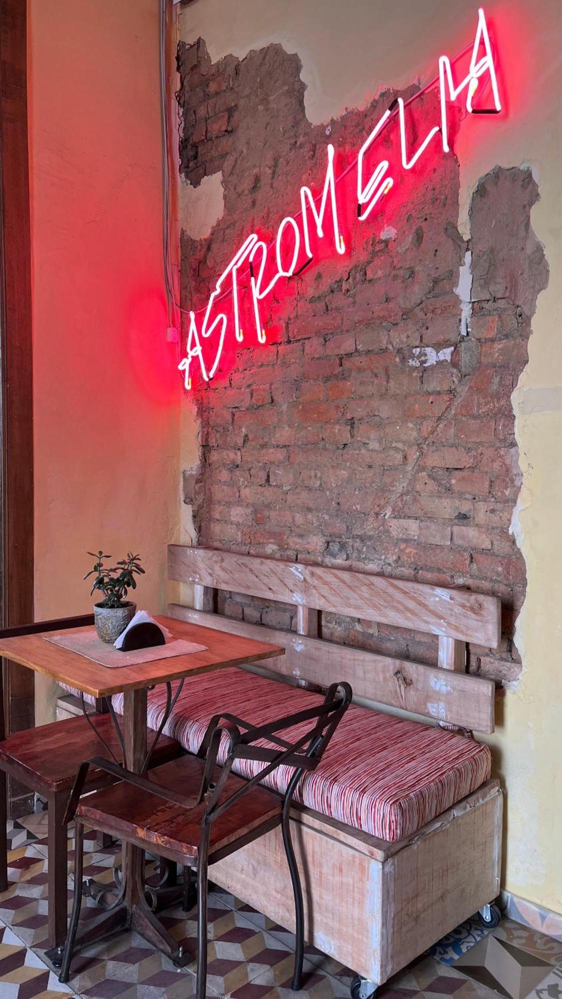Hostal Casa Astromelia Bogotá Eksteriør bilde