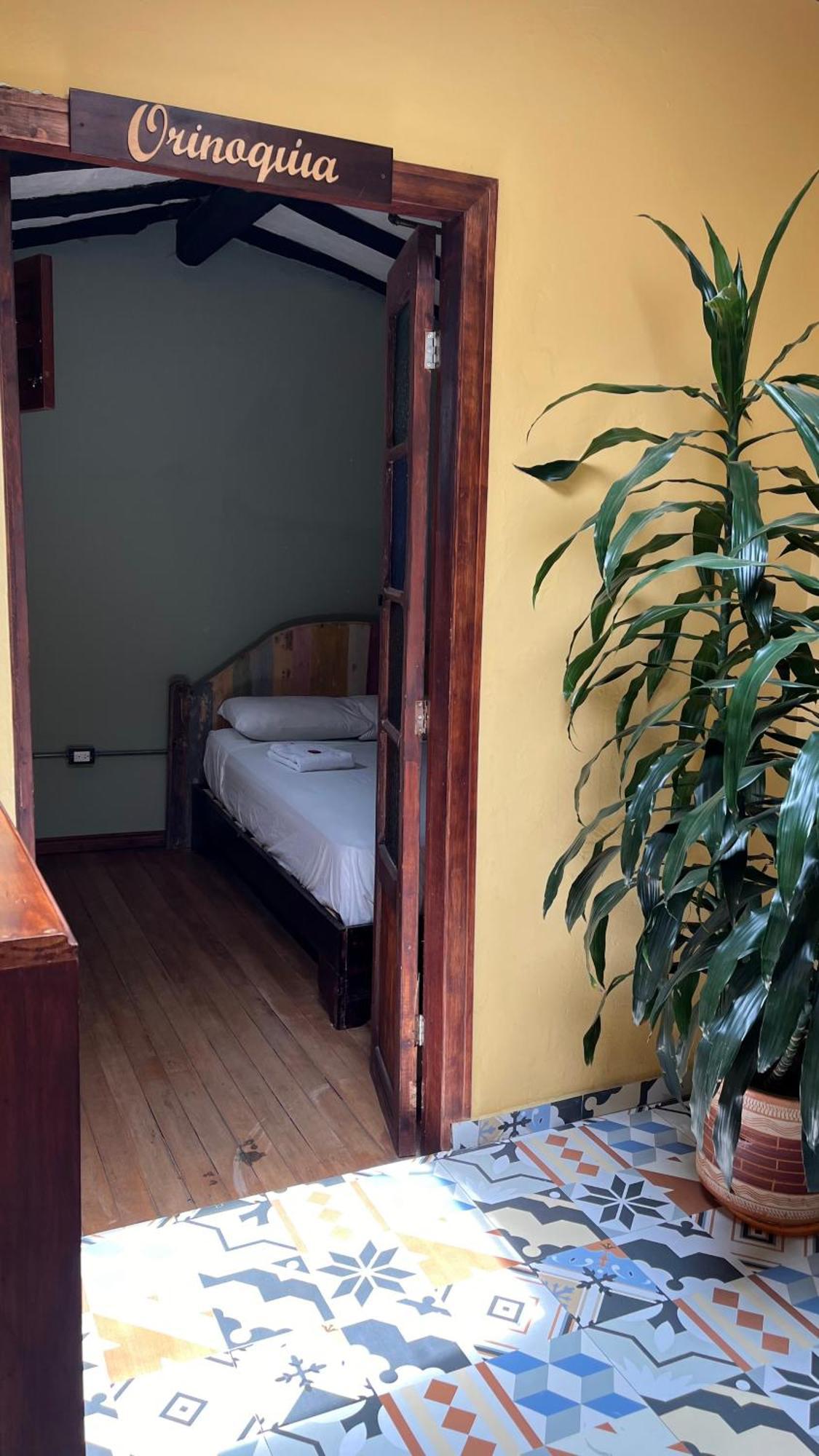 Hostal Casa Astromelia Bogotá Eksteriør bilde
