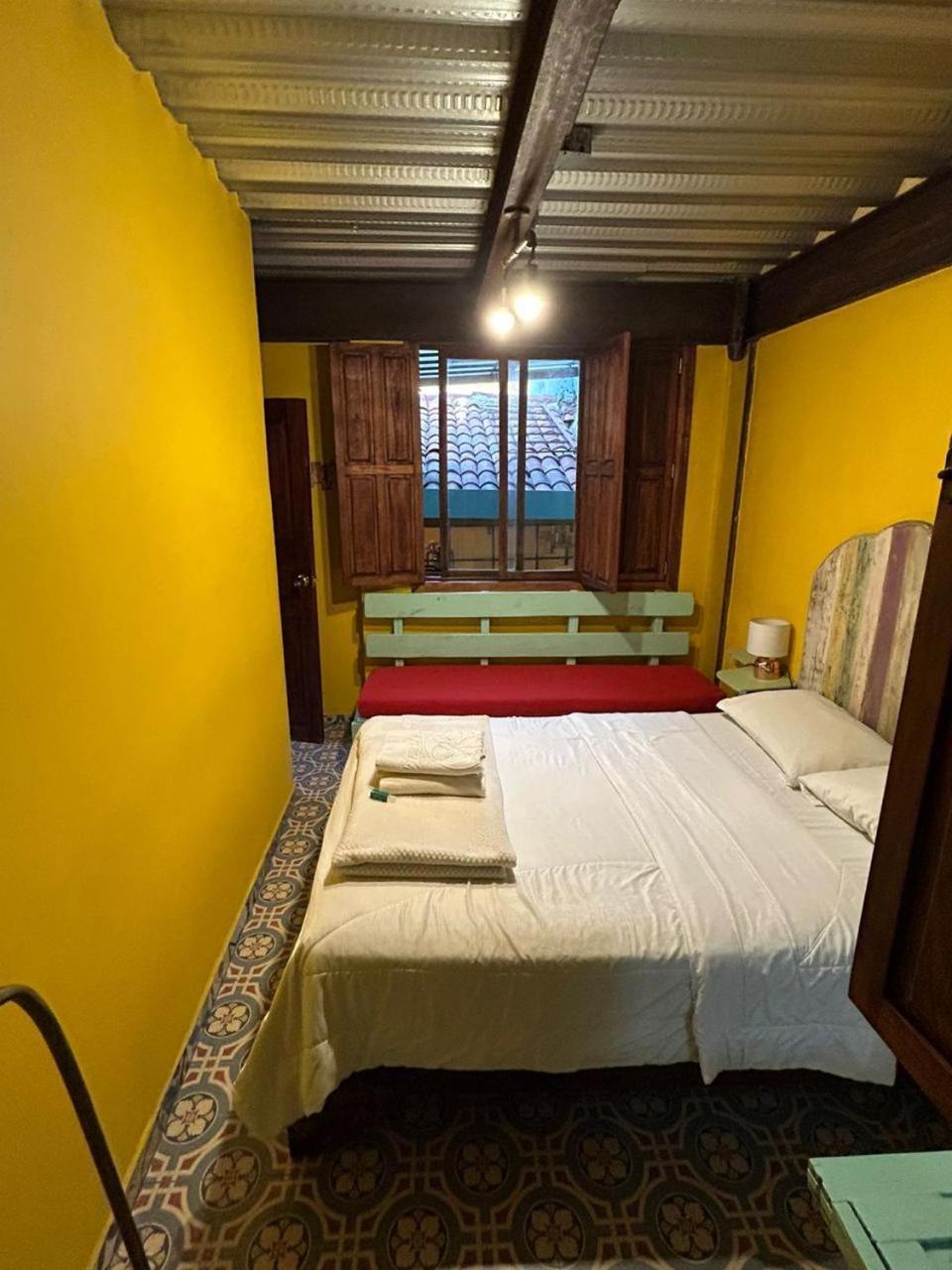 Hostal Casa Astromelia Bogotá Eksteriør bilde