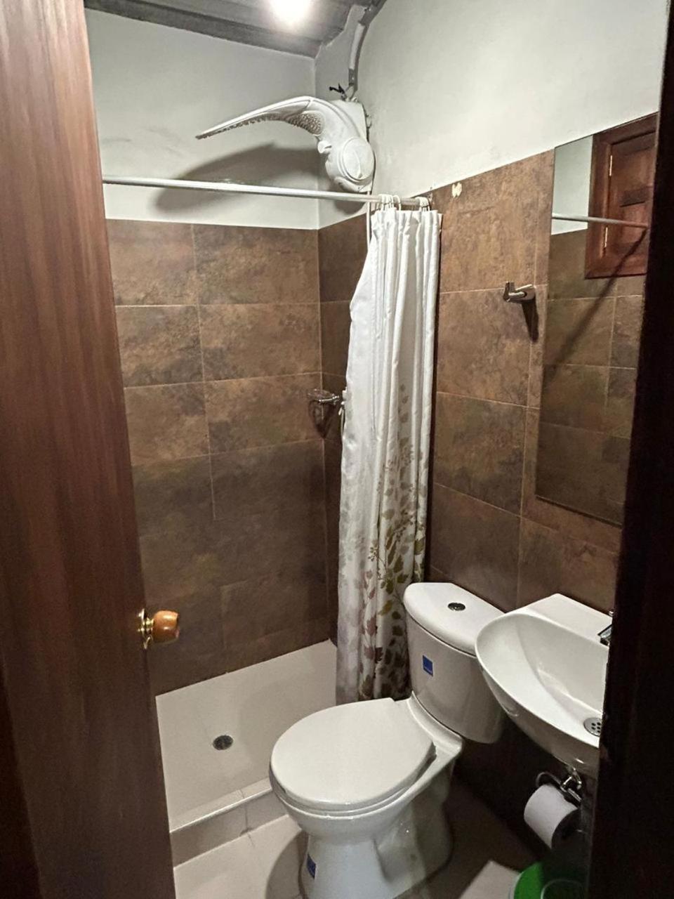 Hostal Casa Astromelia Bogotá Eksteriør bilde
